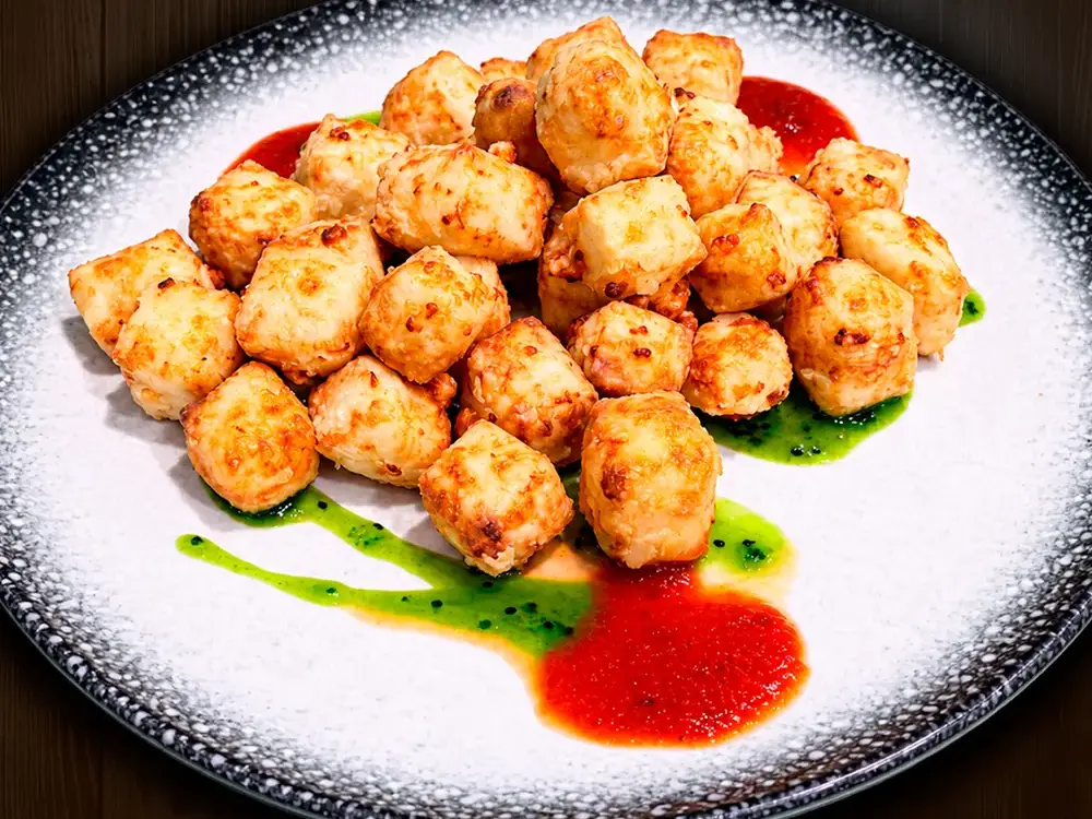 Queso frito con mermelada