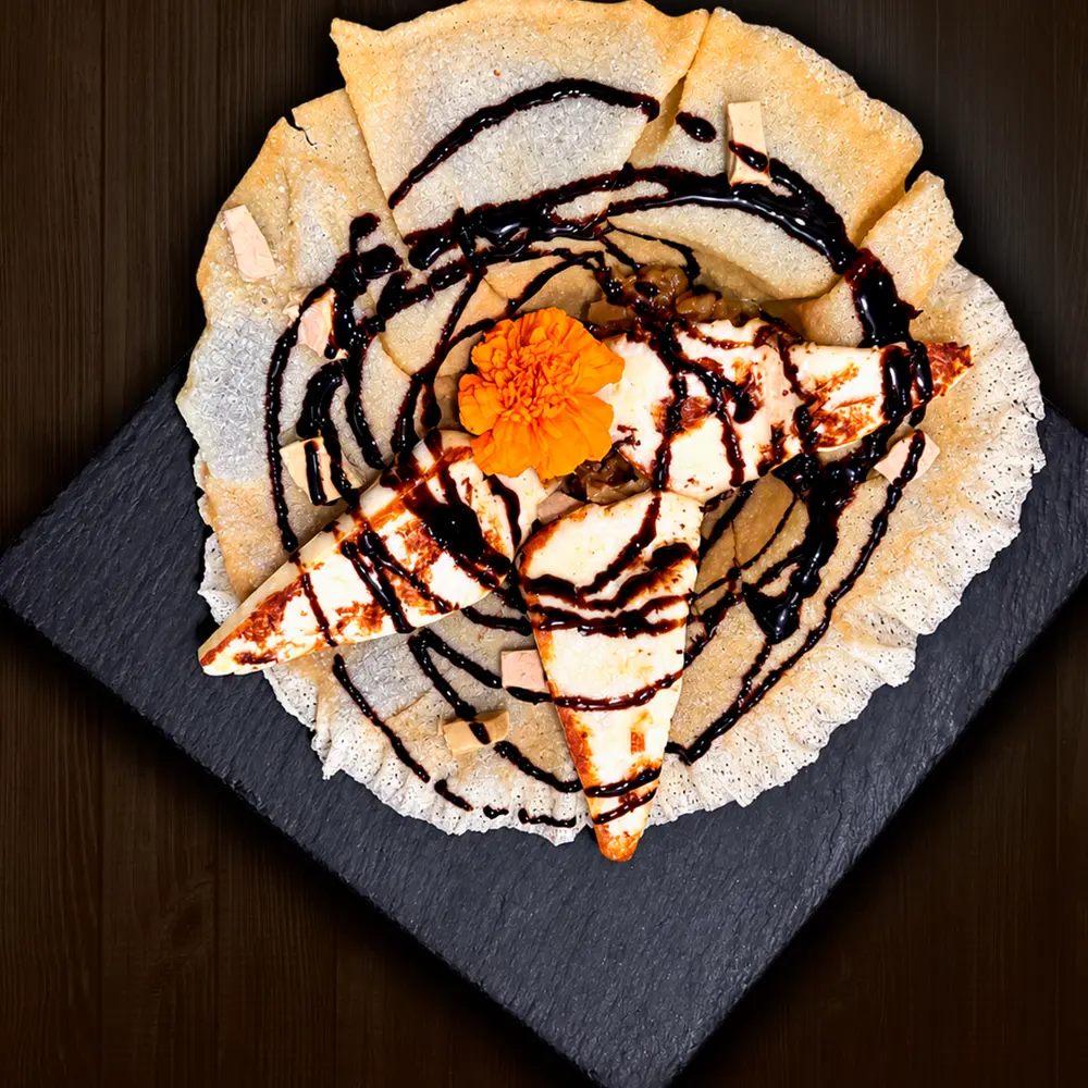 Plato de milhoja de foie